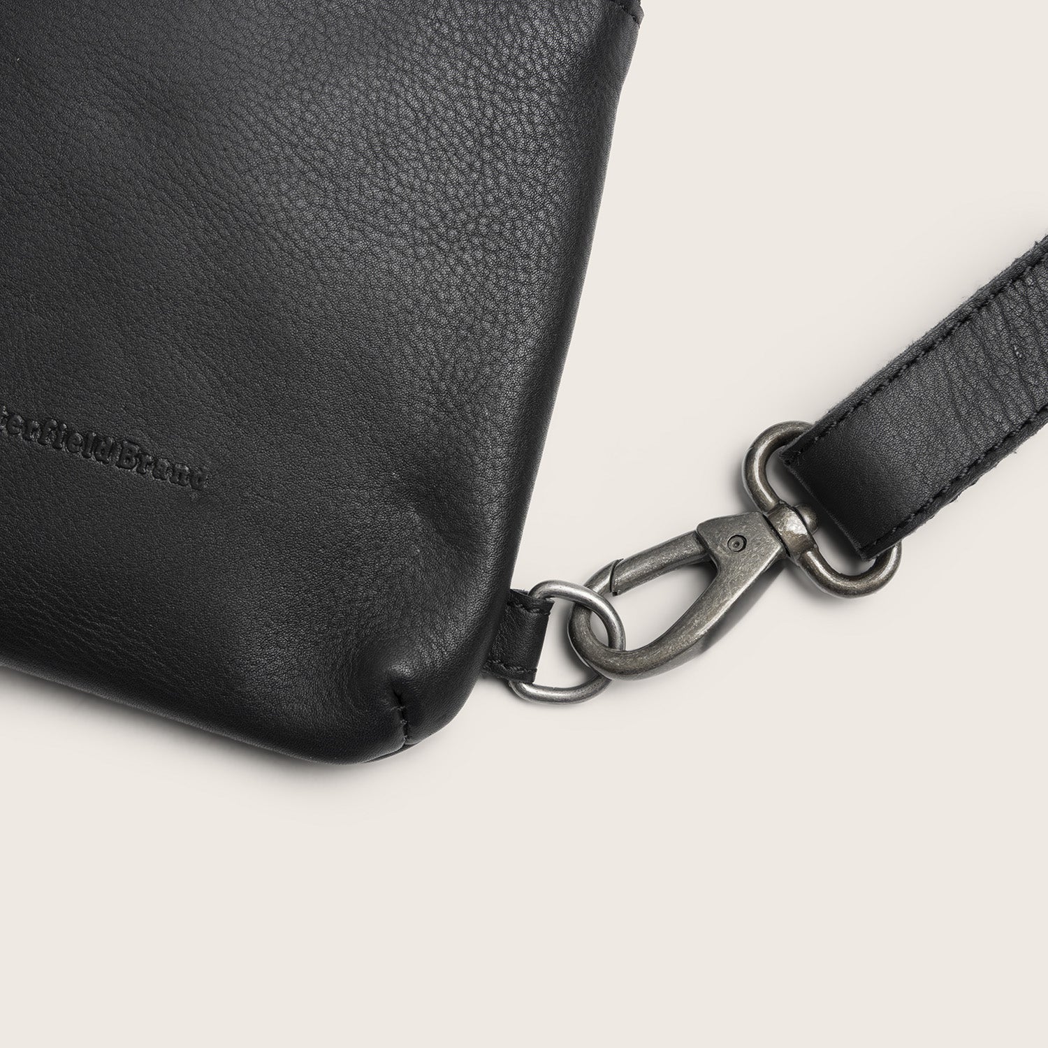 Leren Sling Bag Zwart Isley