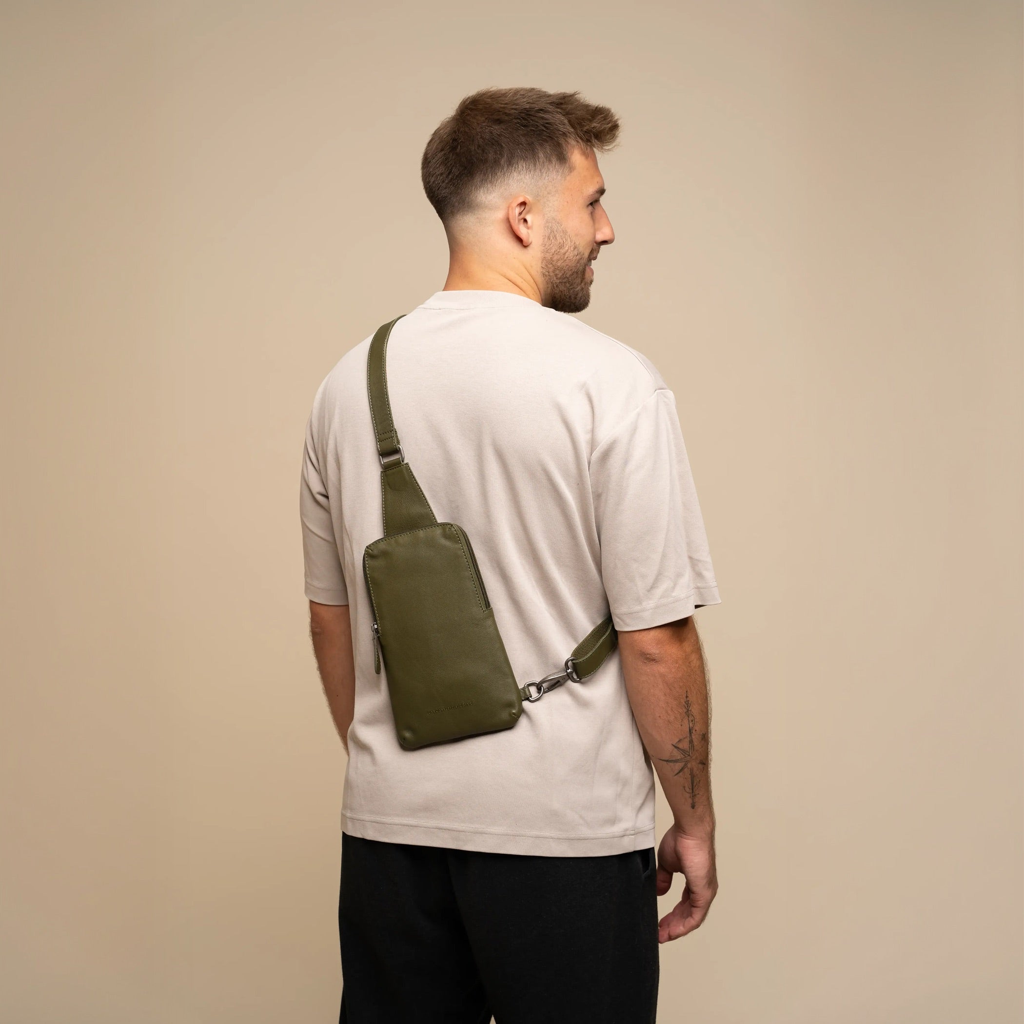 Leren Sling Bag Olijfgroen Isley