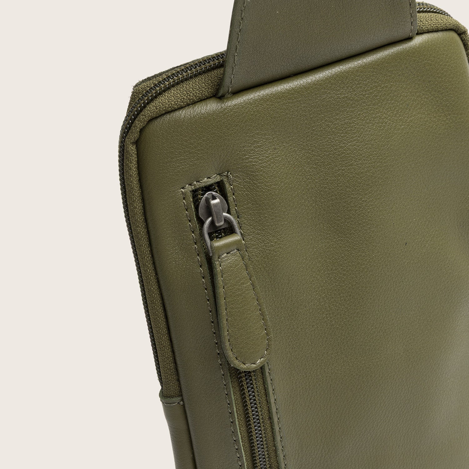 Leren Sling Bag Olijfgroen Isley