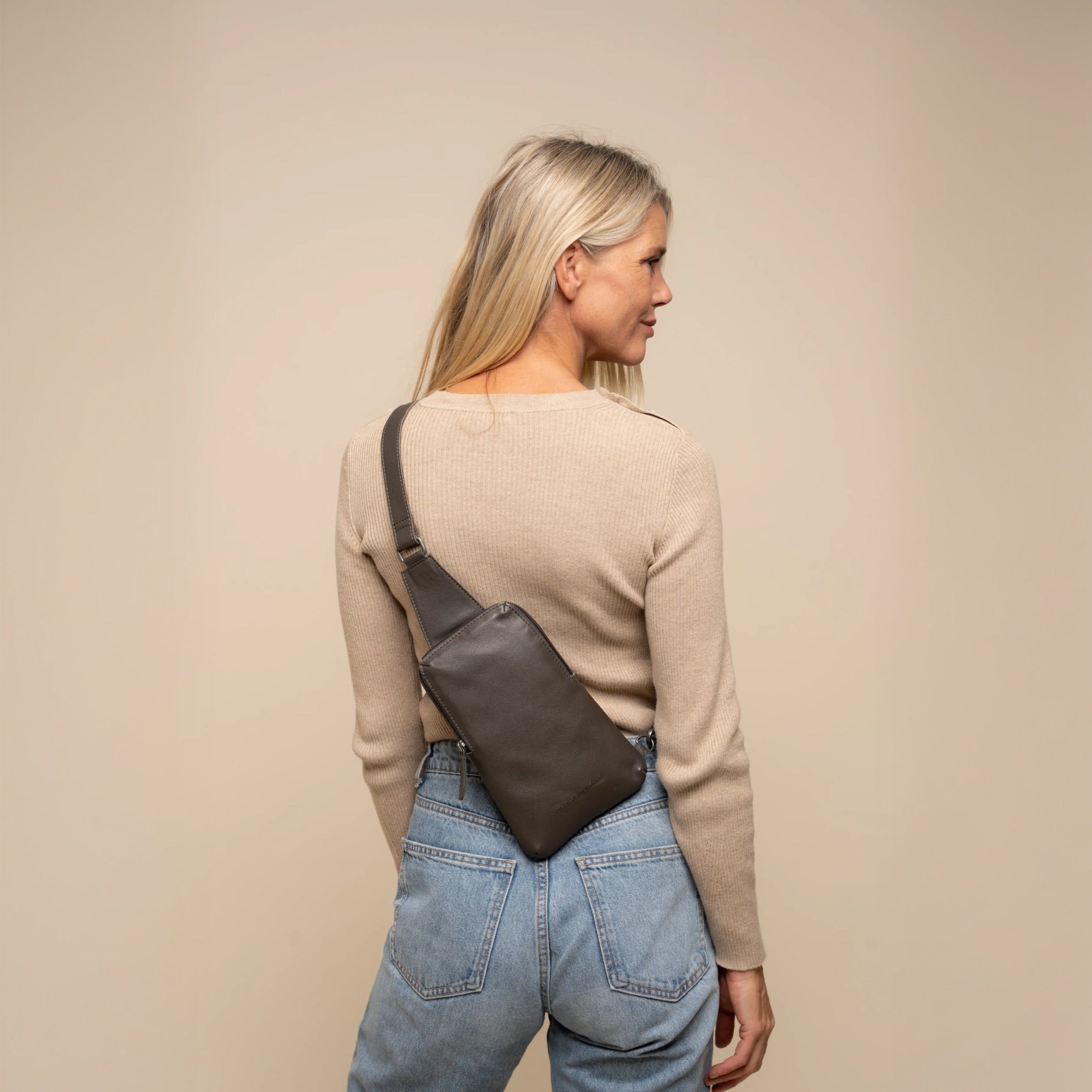 Leren Sling Bag Klei Grijs Isley