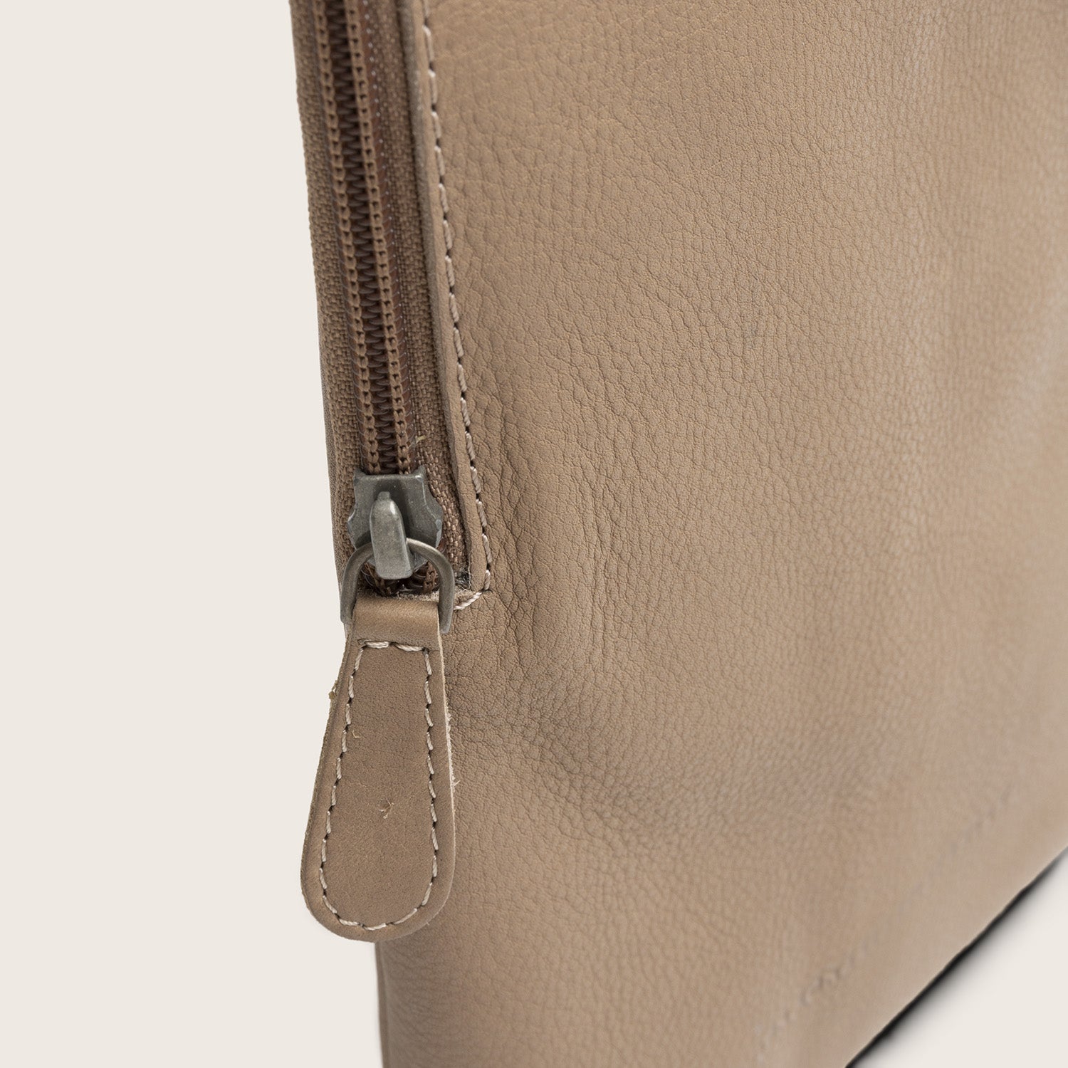Leren Sling Bag Taupe Isley