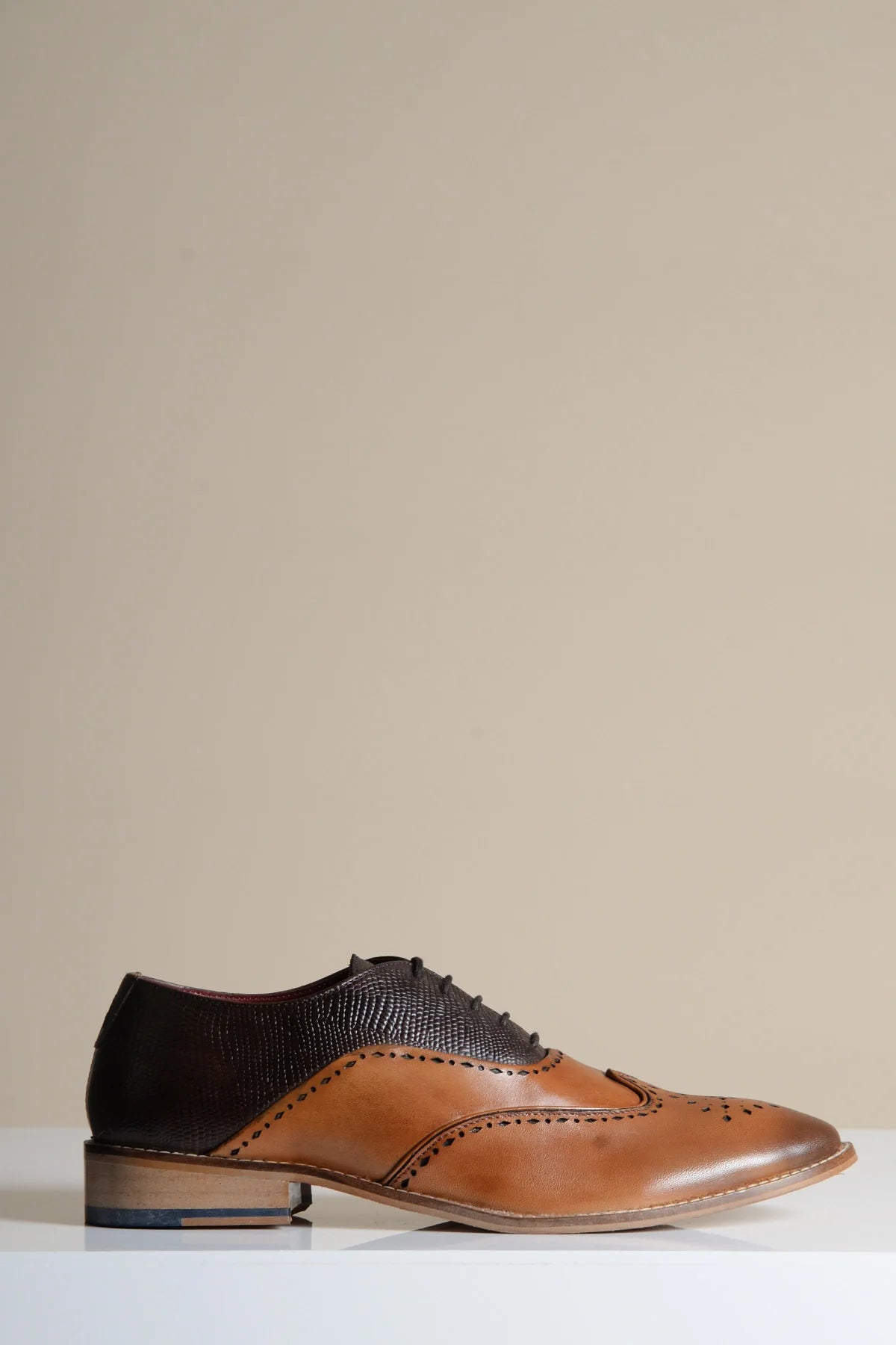 Bruine leren schoenen Marc Darcy Ryan - Wingtip brogue