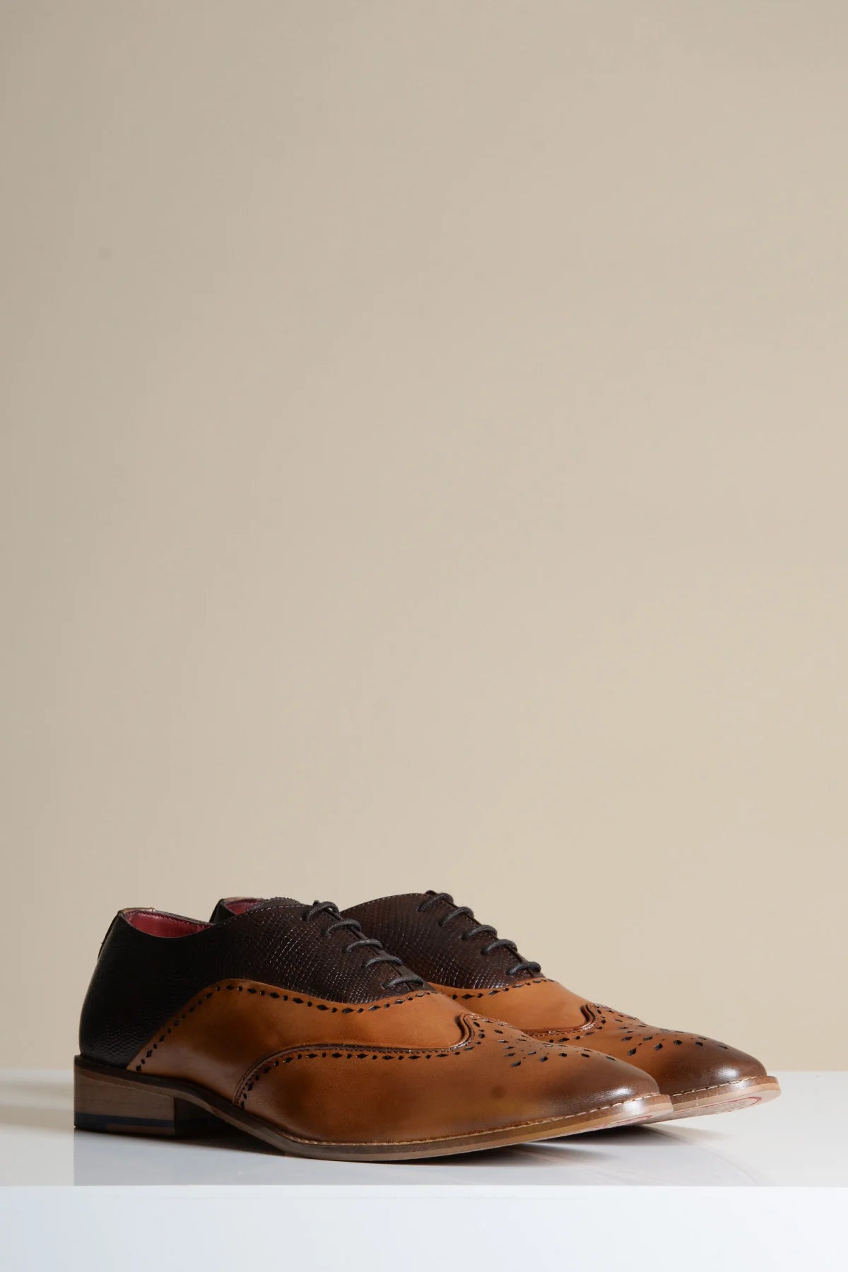 Bruine leren schoenen Marc Darcy Ryan - Wingtip brogue