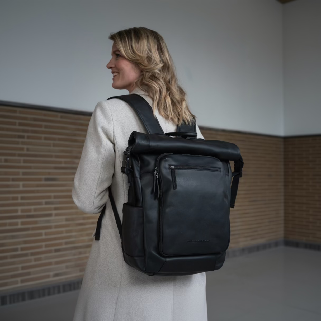 Leren Rolltop Rugzak Zwart Remo