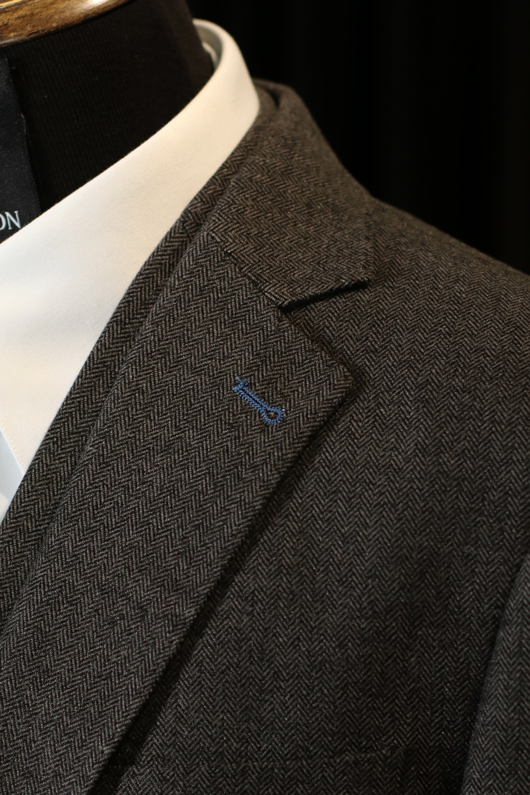 CASTLESON - Colbert Chief Grey