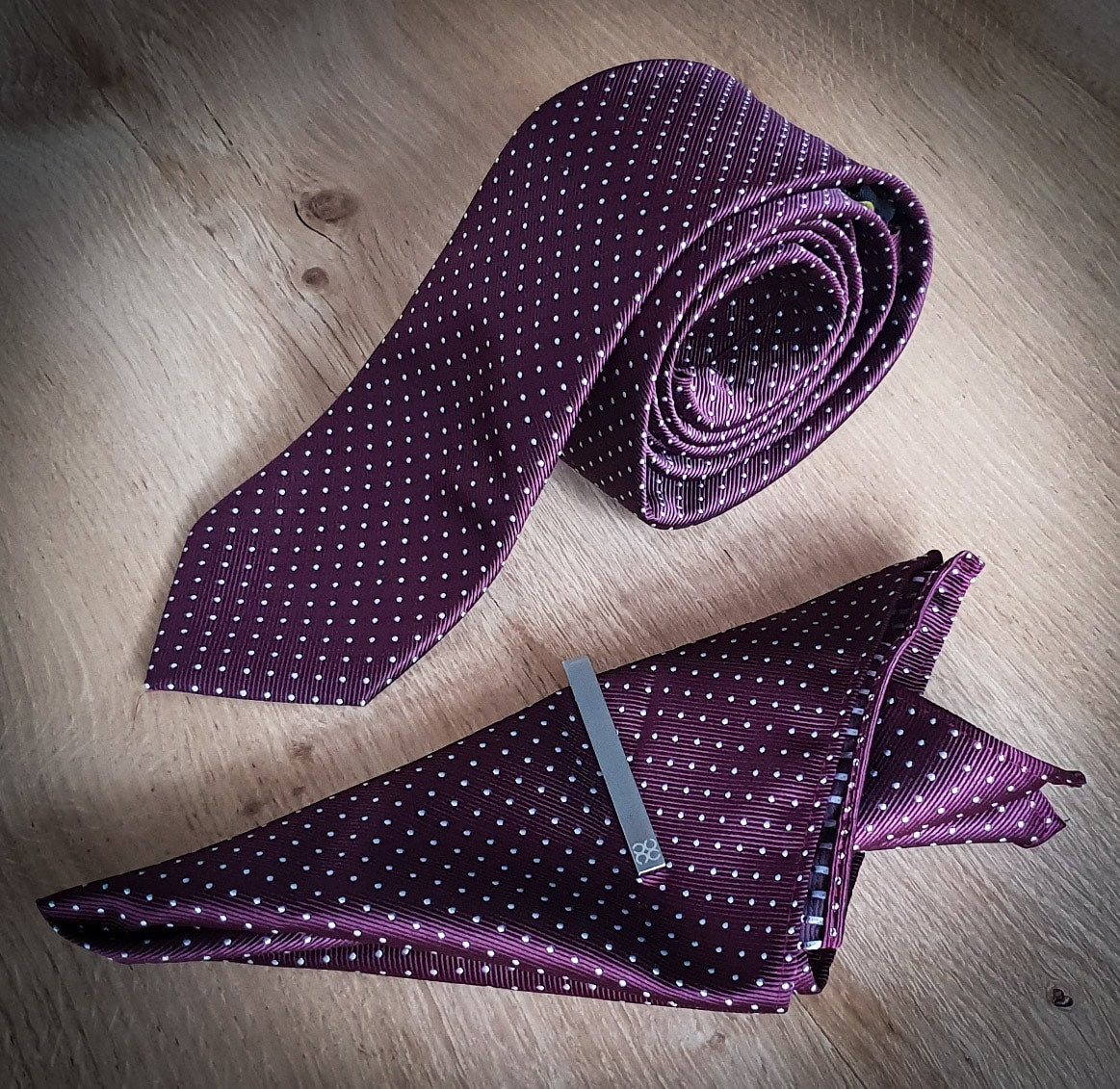 Cavani wine bordeaux red/white dot stropdas, hankie, stropdas clip